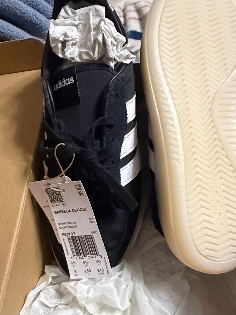NWT adidas Barreda Decode Sneakers in Black and White